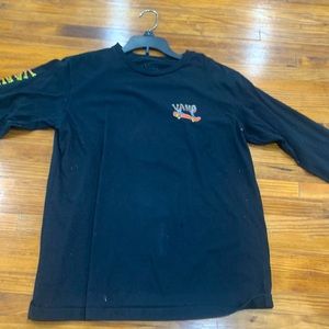 Vans long sleeve t shirt worn once and did not fit